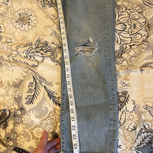 Express Mom Jean Super High Rise 6 Distressed - Picture 8 of 9